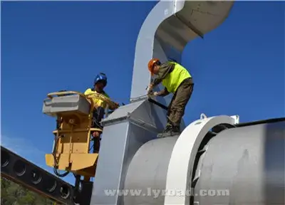 Nos Techniciens Installent l'Usine d'Asphalte en Australie
