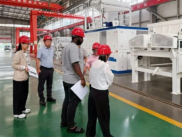 Discussion technique sur la centrale d'enrobage en Guinée
