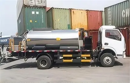 5500L intelligent asphalt distributor truck